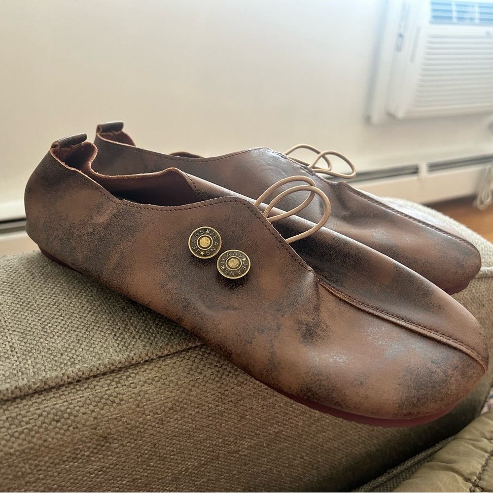 Eco Shoes, 9.5